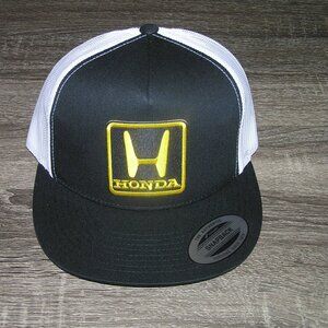 Thrasher Patch on Trucker Hat Yupoong/YP Classic 6006 Snapback Black/White